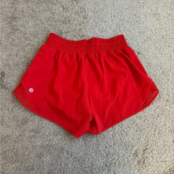Lululemon Hot Heat HR Hottie Hot 2.5 Shorts - Picture 2 of 3